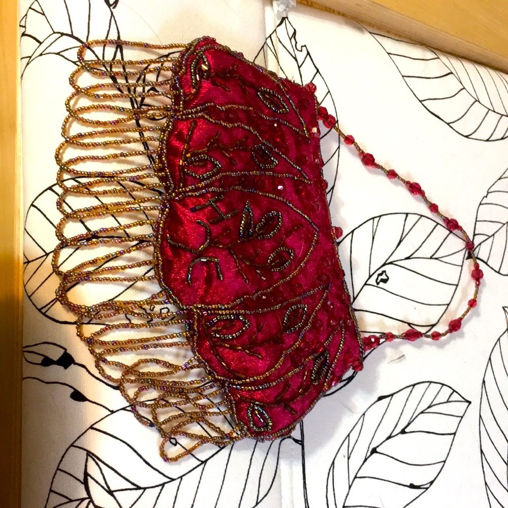 Vintage evening bag glass beads on velvet, silk lined.